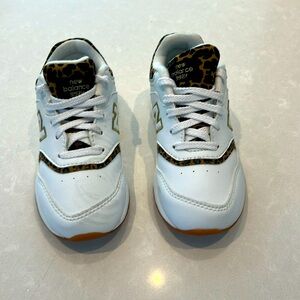 NWT kids New Balance Sneakers